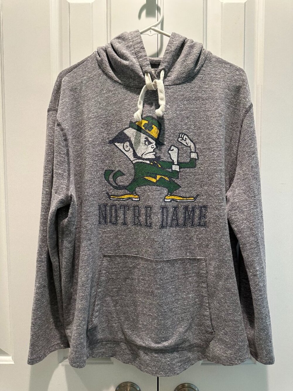 Tailgate Notre Dame Fighting Irish Vintage Style Distressed Mascot Hoodie Gray
